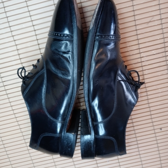 Florsheim men\'s black leather cap-toe Oxford sz 12D. 20.1pm